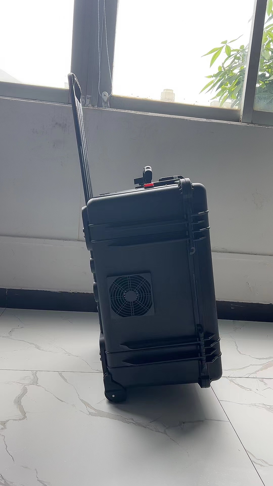 平陆手拉箱型移动通信干扰器